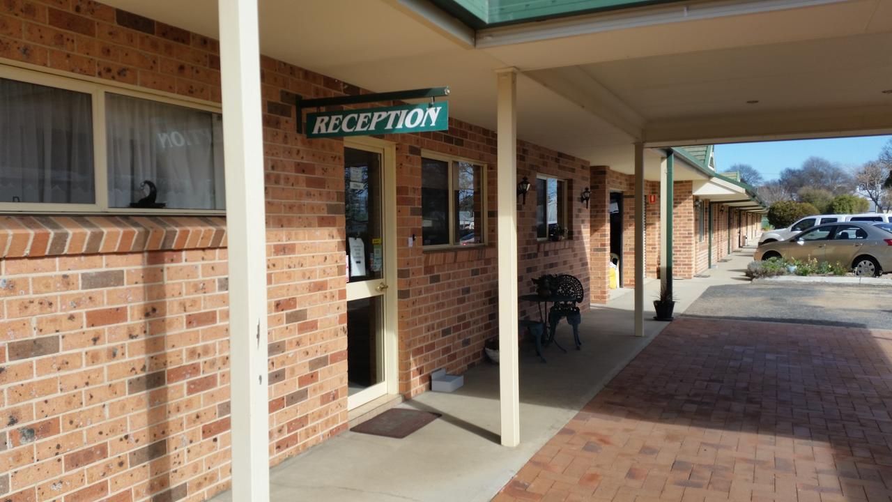 Blayney Central Motel Bagian luar foto